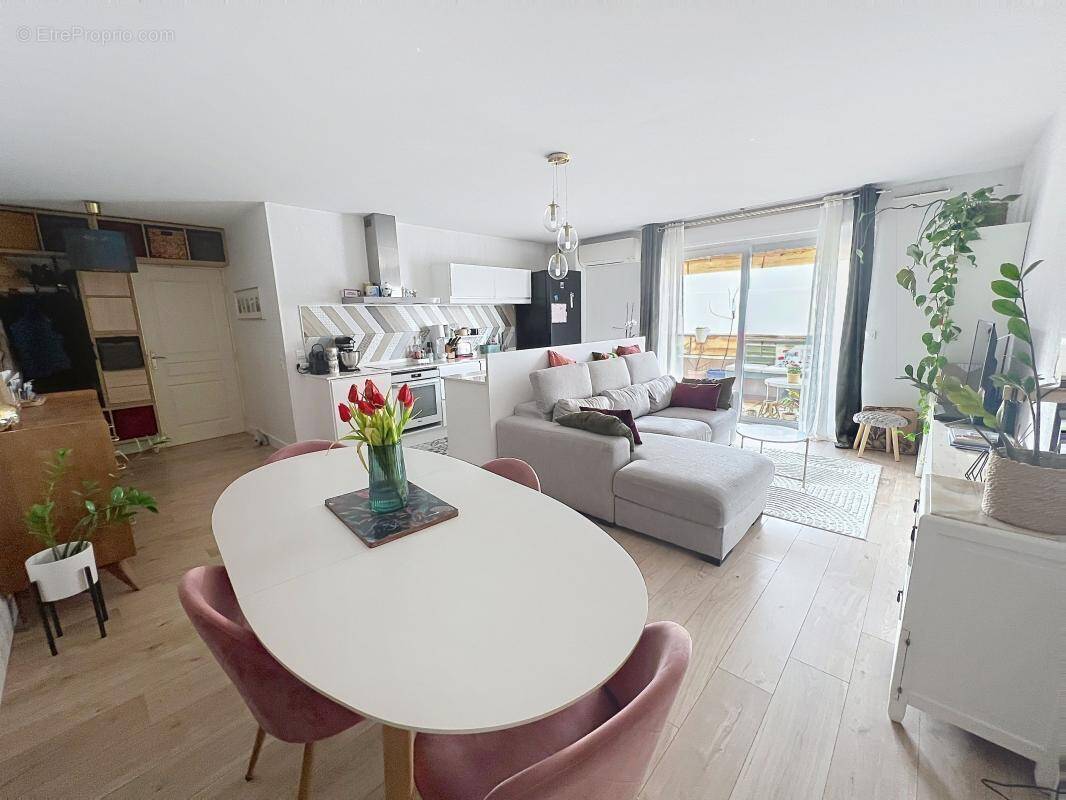 Appartement à VILLENEUVE-LOUBET