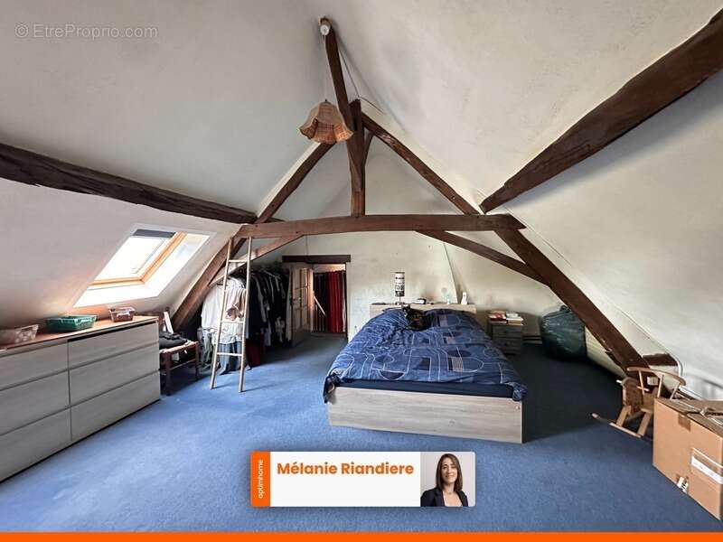 Maison à LA FONTAINE-SAINT-MARTIN