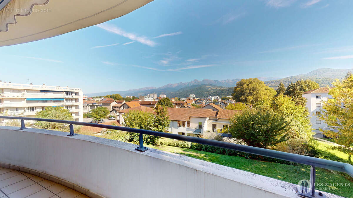 Appartement à SAINT-MARTIN-D&#039;HERES