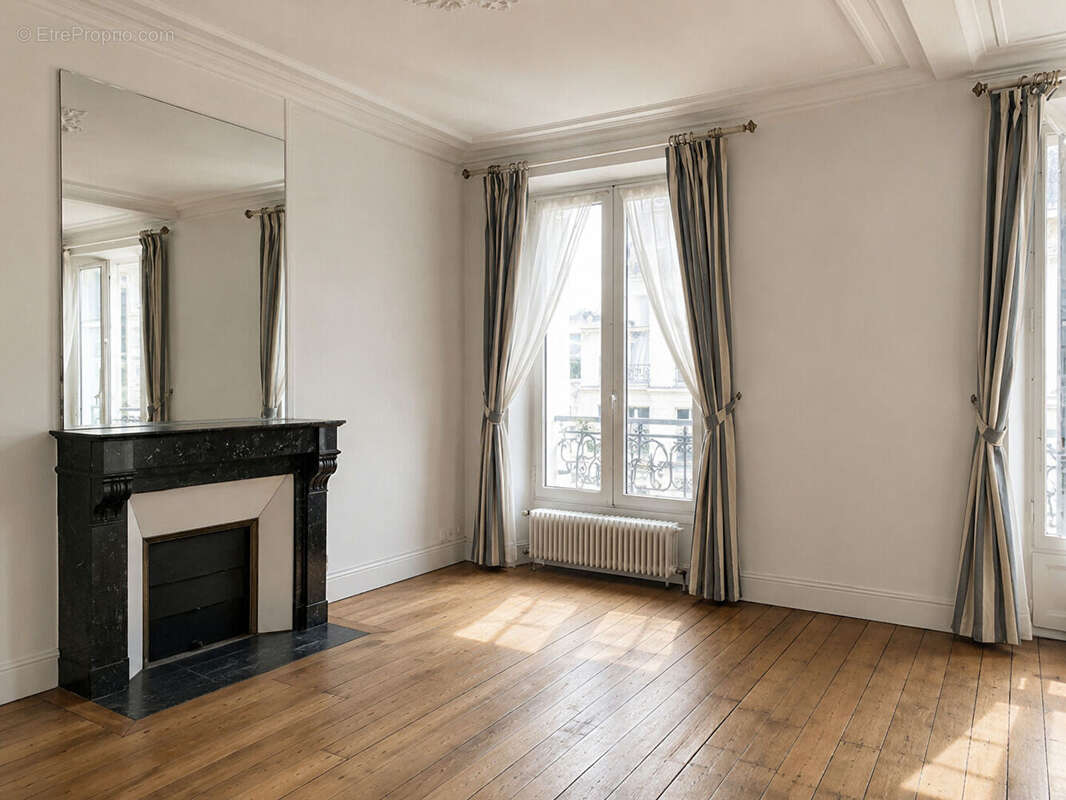 Appartement à PARIS-14E