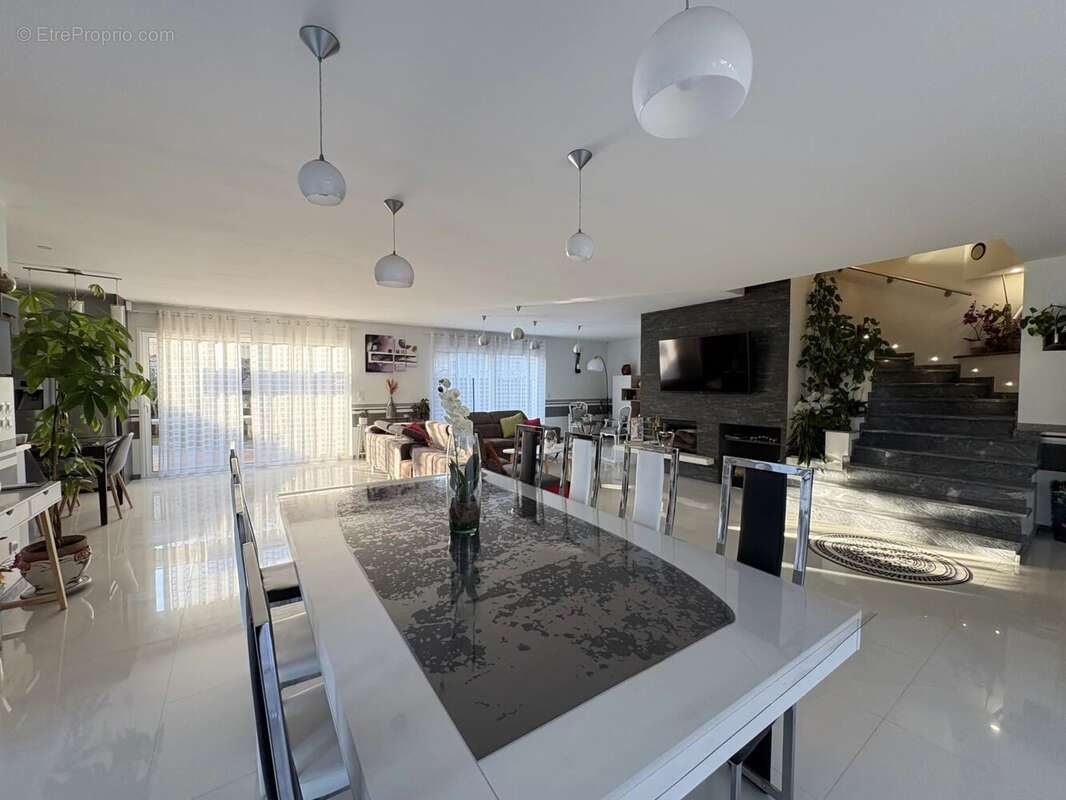 Maison à LE PLESSIS-TREVISE