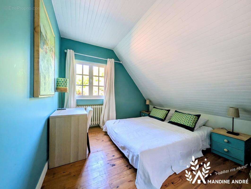 Maison 251 m² à Saint-Bernard  - photo 14