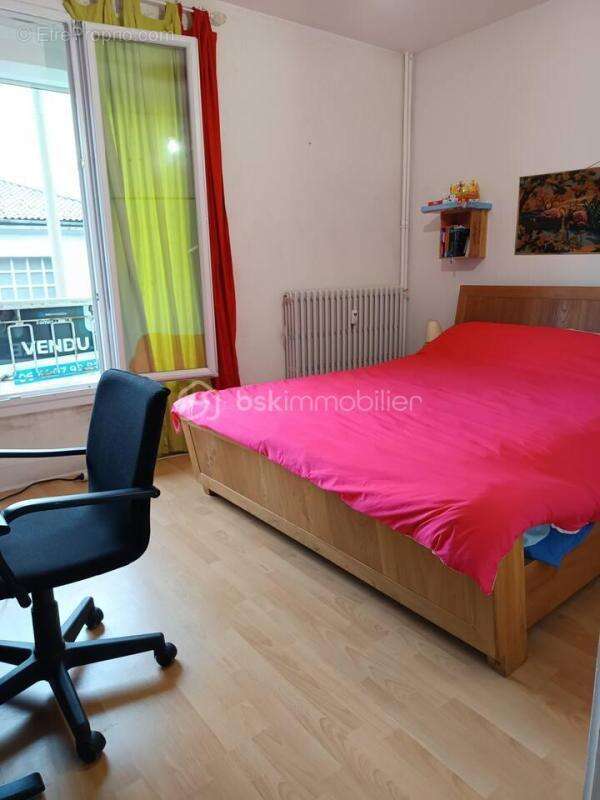 T 5 de 98 m2 a cote de la Gare - photo 18