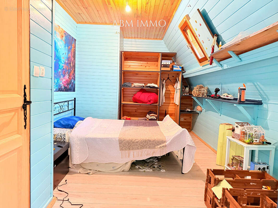 Demeure de caractère avec atelier, double garage et potentiel d'agrandissement - photo 16