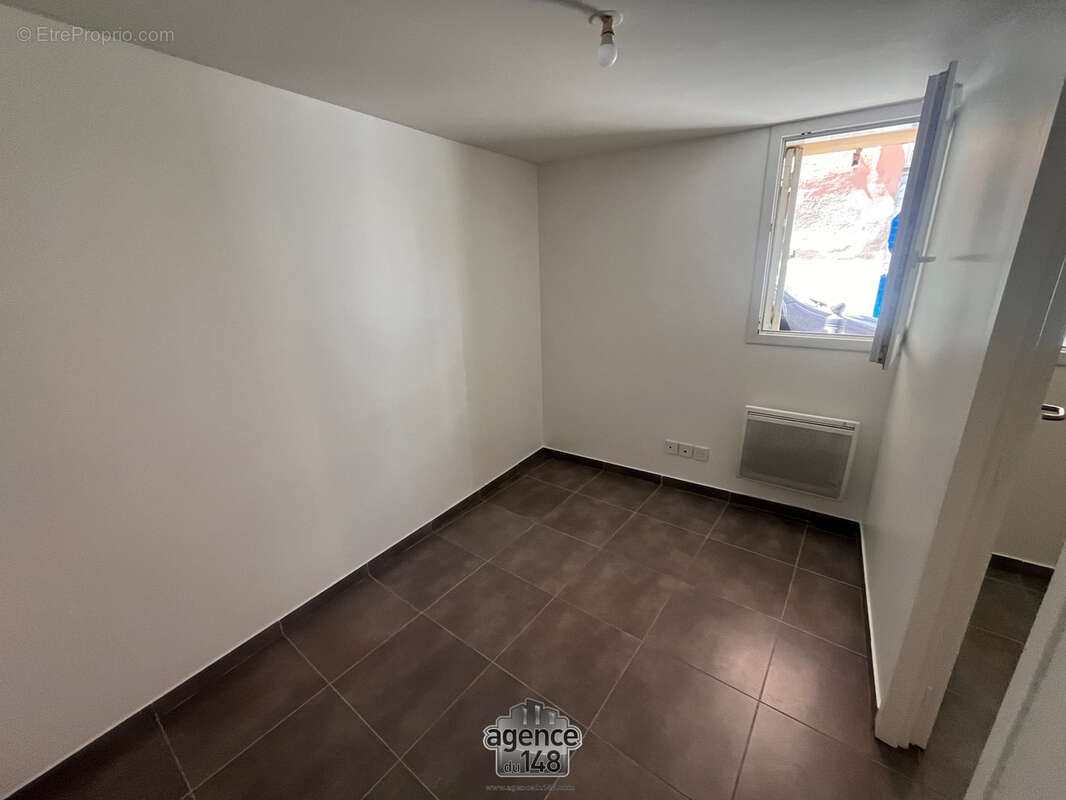 Appartement à MARSEILLE-2E
