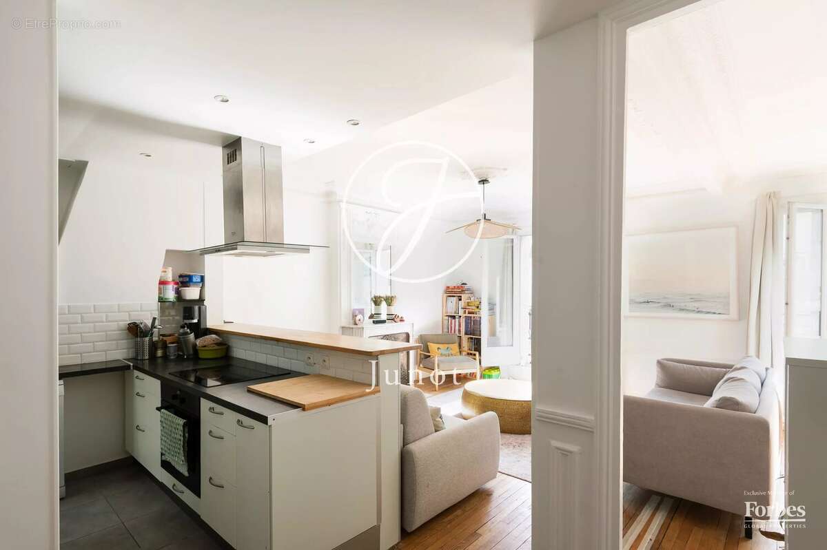 Appartement à PARIS-18E
