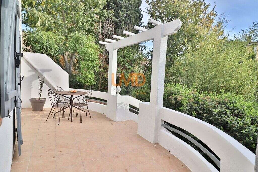 Maison à BESSE-SUR-ISSOLE