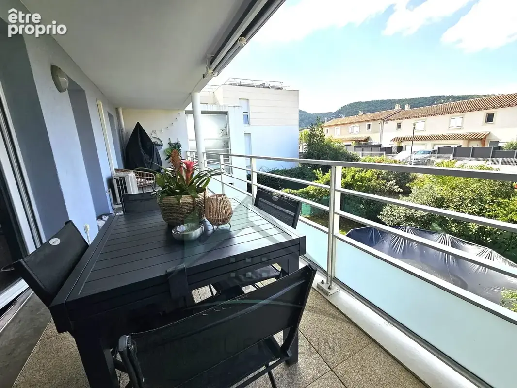 Appartement 3 chambres - Lumineux, spacieux et confortable, avec vaste terrasse et garage ! - photo 1