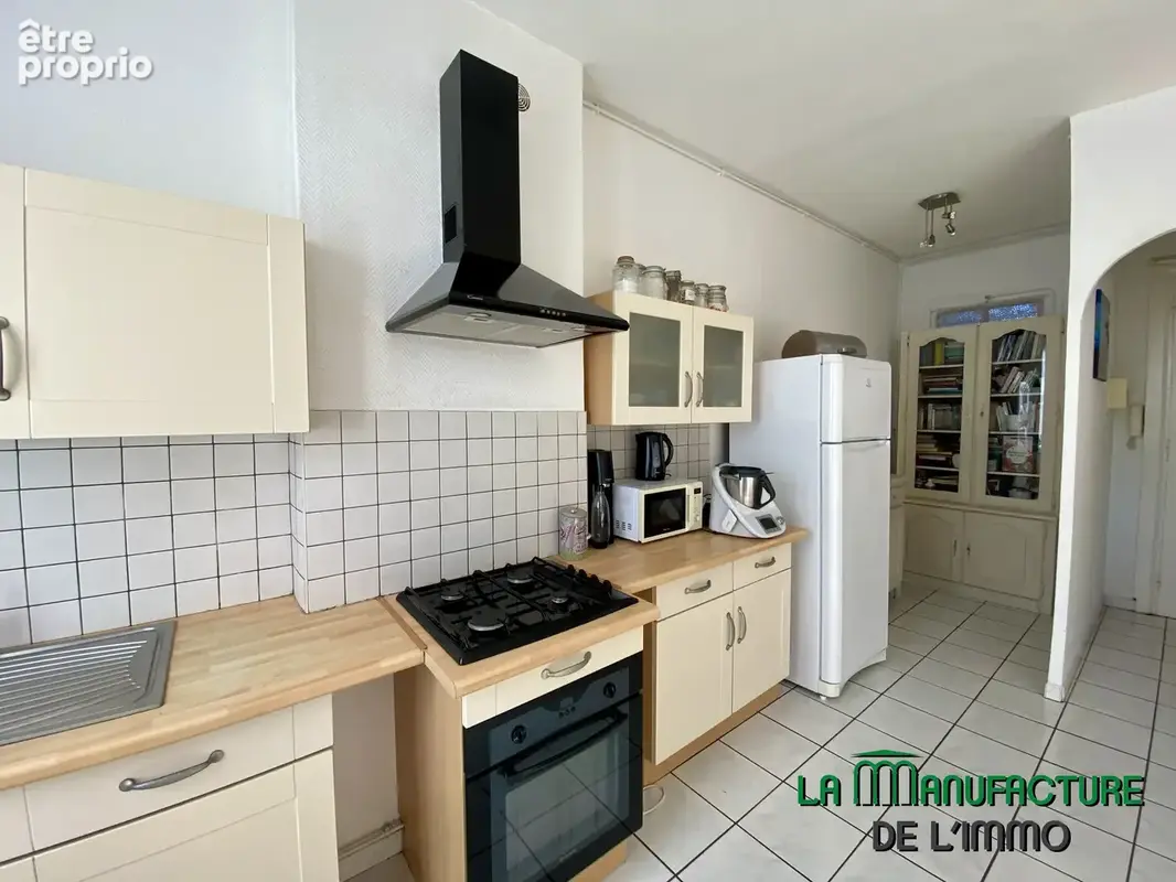 Appartement f2 lumineux avec balcon / saint-etienne centre deux - photo 4