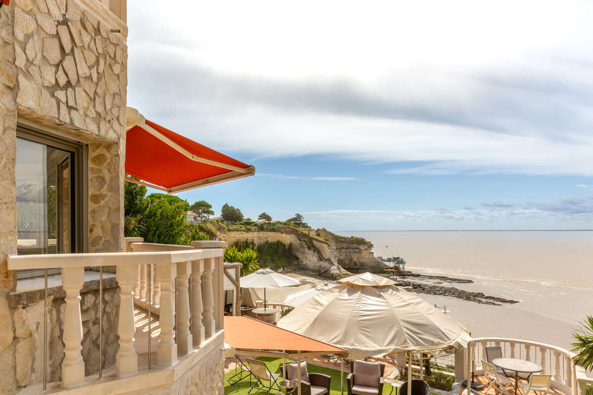 Maison à MESCHERS-SUR-GIRONDE