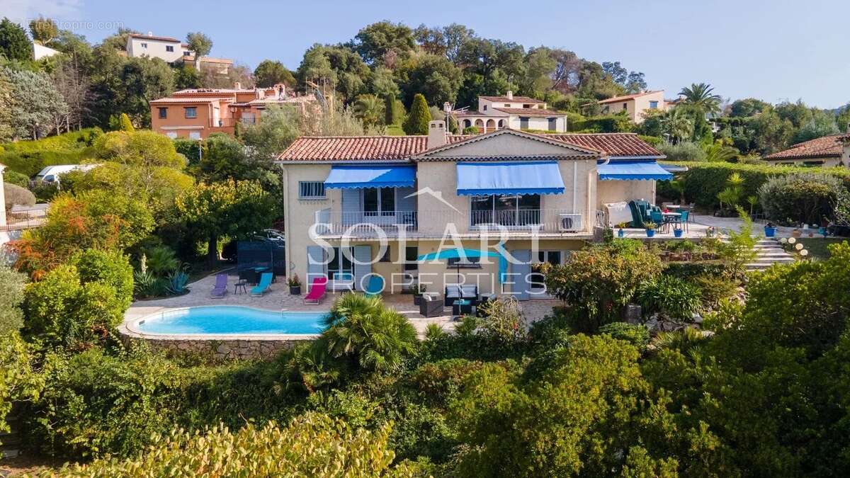 Maison à MANDELIEU-LA-NAPOULE