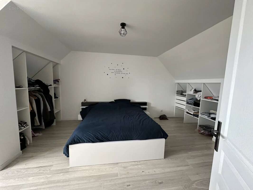 Maison à AMILLY