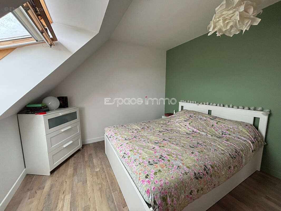 Maison individuelle  - 91 m² - 3 chambres - Garage - SIERVILLE - photo 8