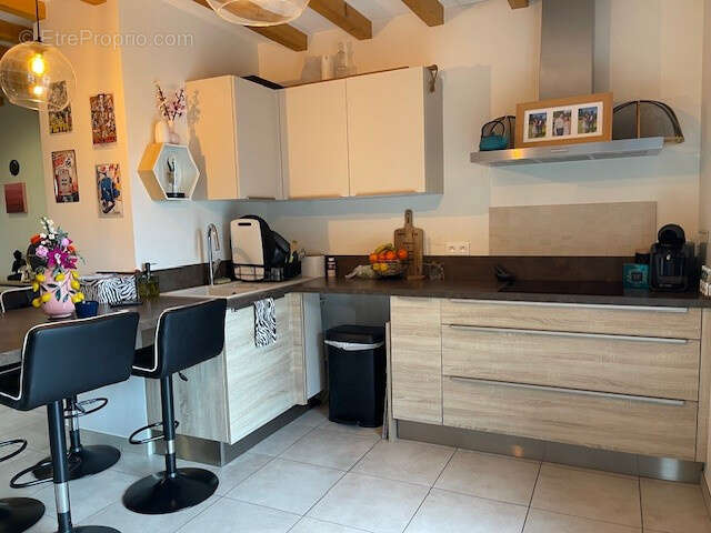 Appartement à SERRIERES-DE-BRIORD