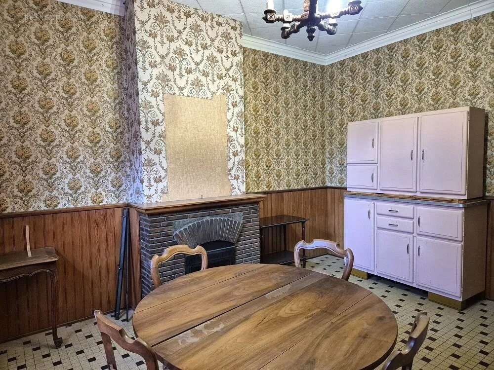 Maison à BEAUNE-LA-ROLANDE