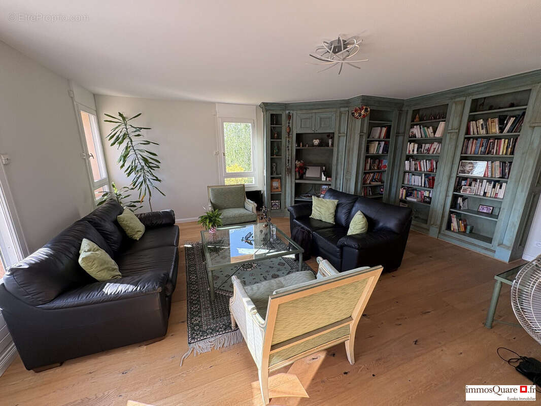 Appartement à FERNEY-VOLTAIRE