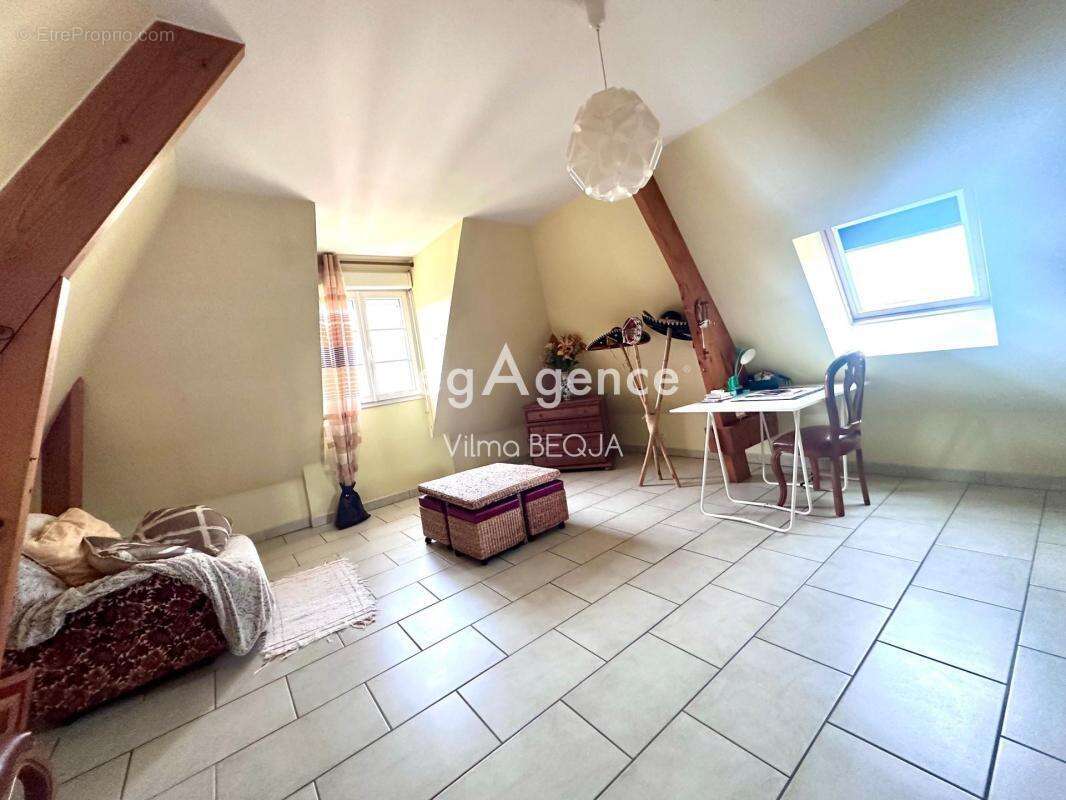 Maison à PONT-SUR-YONNE