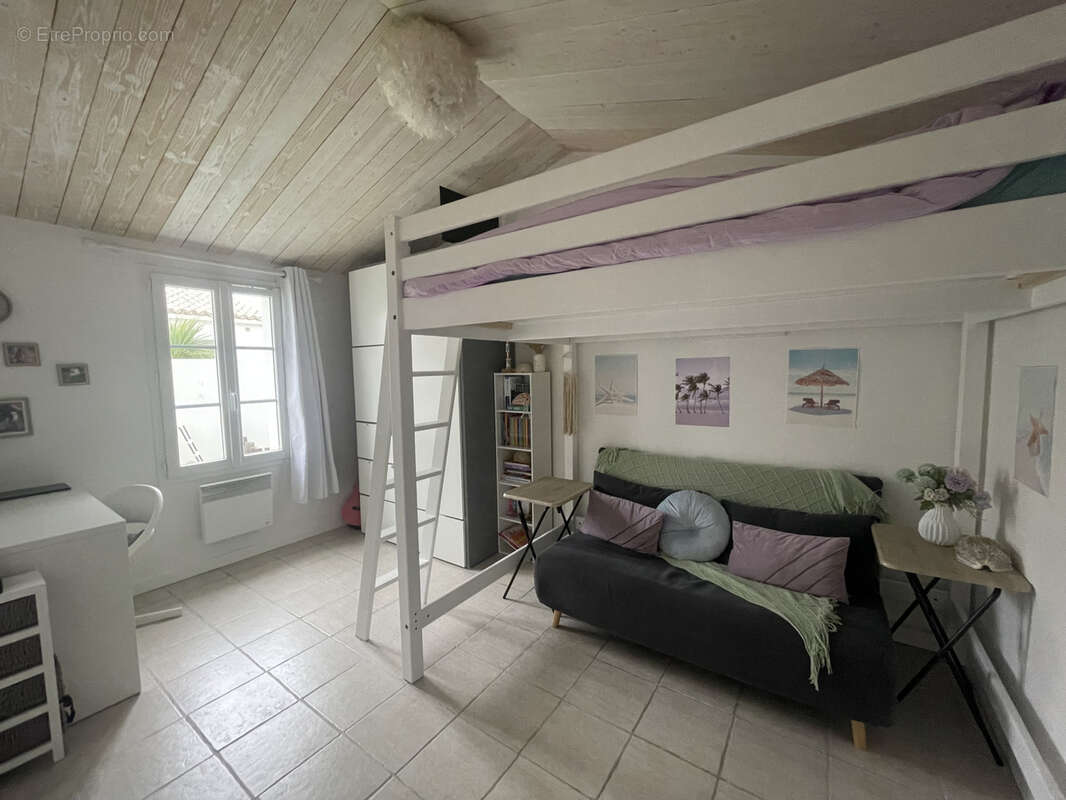 Maison à L&#039;EPINE