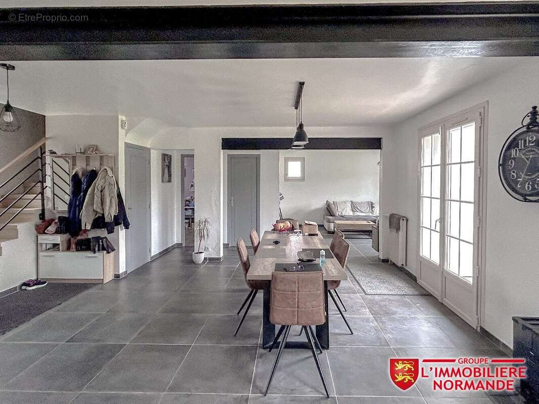 Maison à ROSNY-SUR-SEINE