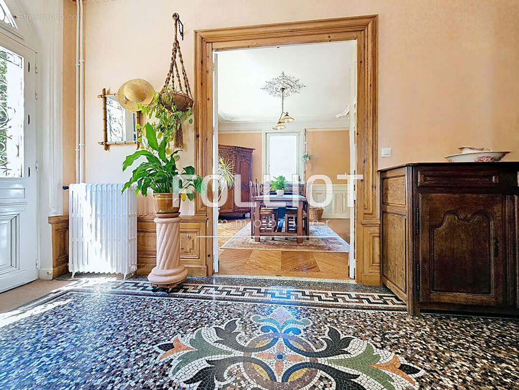 Maison de Maître du XIXe siècle -Ensemble immobilier remarquable au coeur de Douvres la Délivrande - photo 6