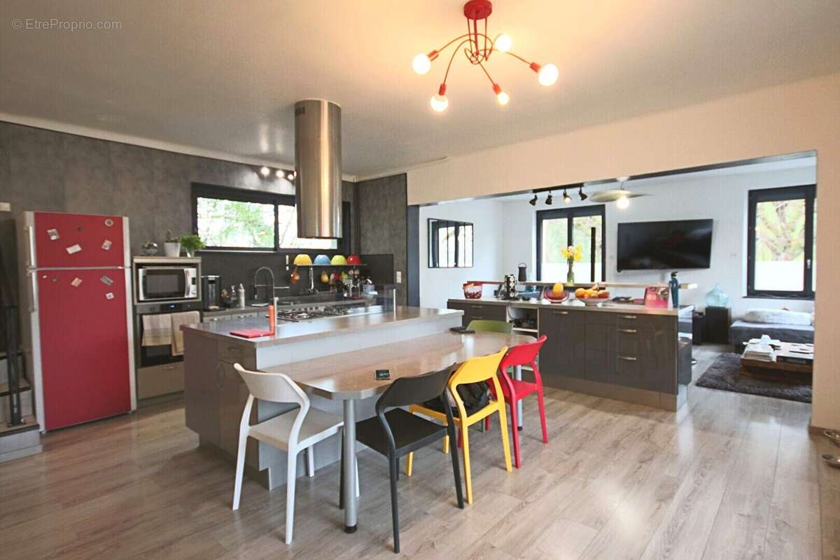 Maison à VALLIERES-LES-GRANDES
