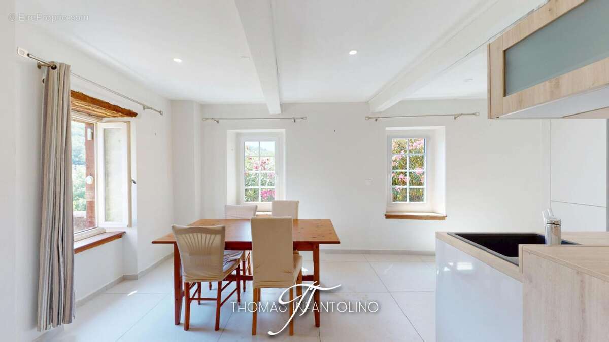Maison en pierre entierement rénovée - vue dégagée - photo 2