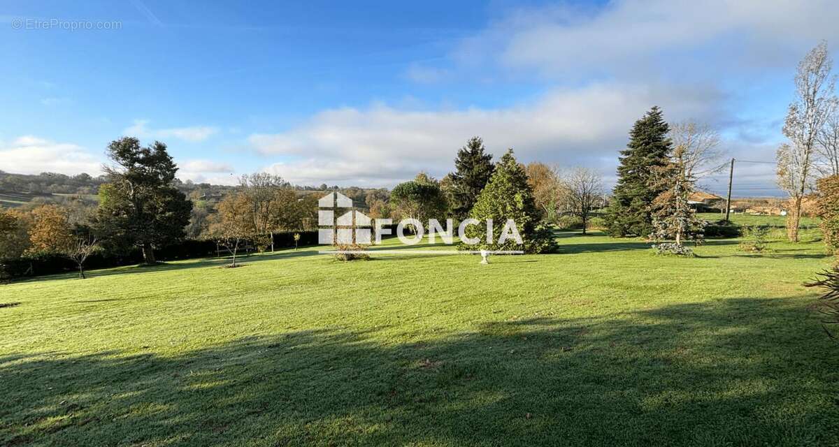 Maison à YVRAC-ET-MALLEYRAND