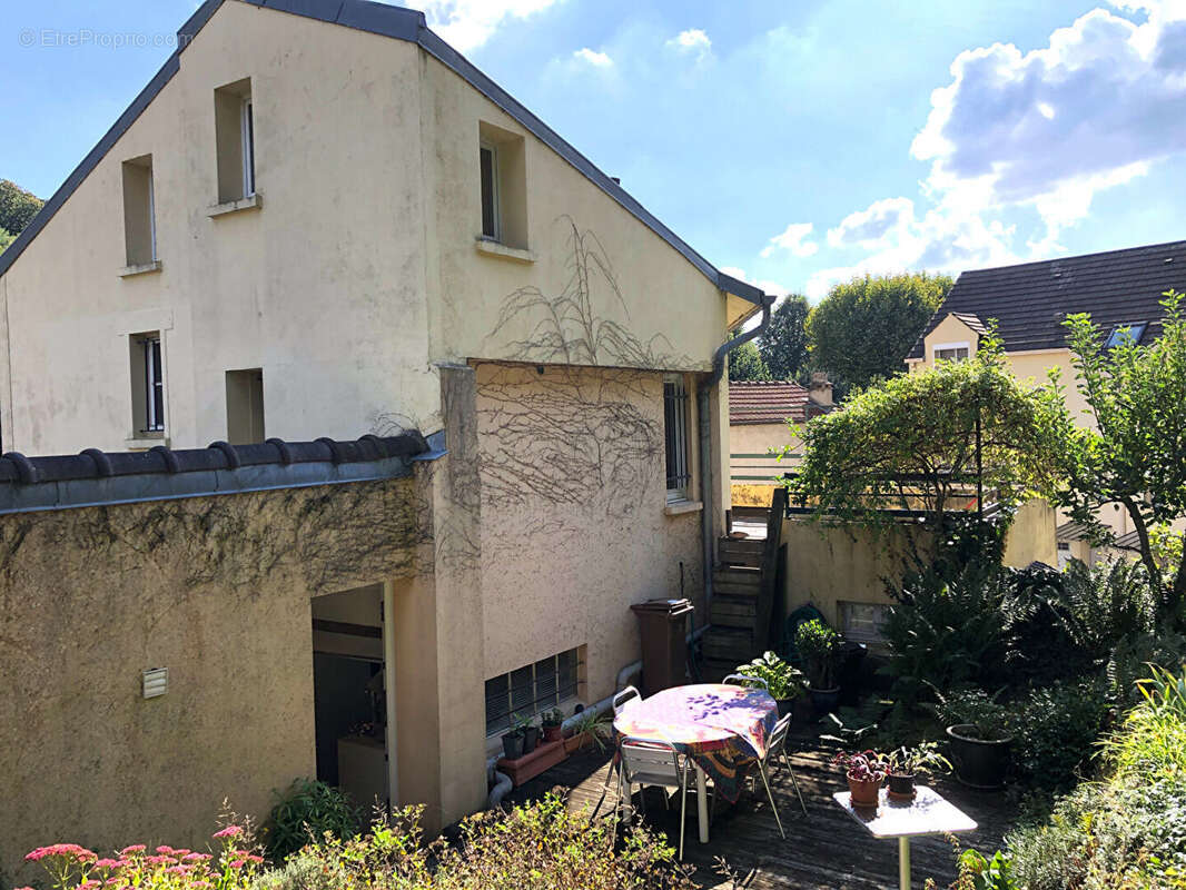 Maison à BUC