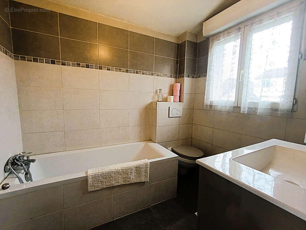 Maison à LE BLANC-MESNIL