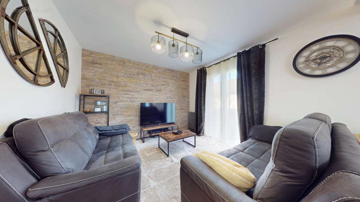 Maison à SAINT-BRICE-COURCELLES