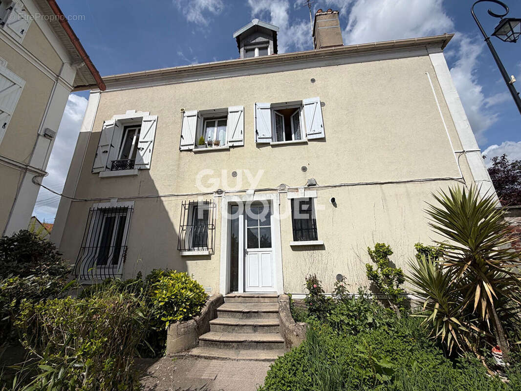 Appartement à NEUILLY-PLAISANCE