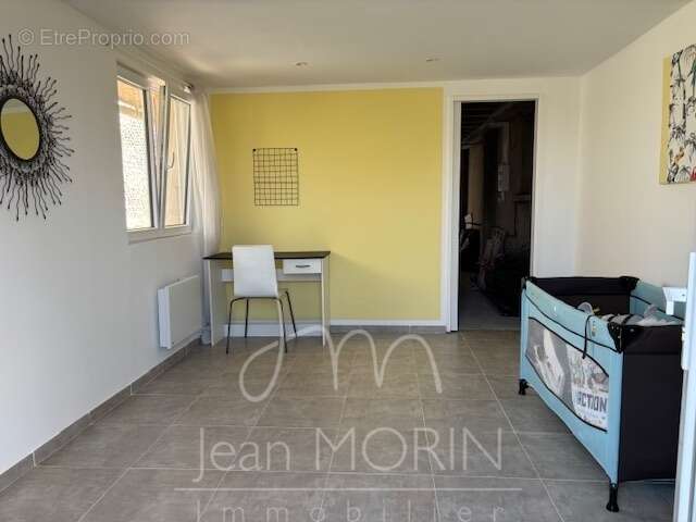 Maison à ETOILE-SUR-RHONE