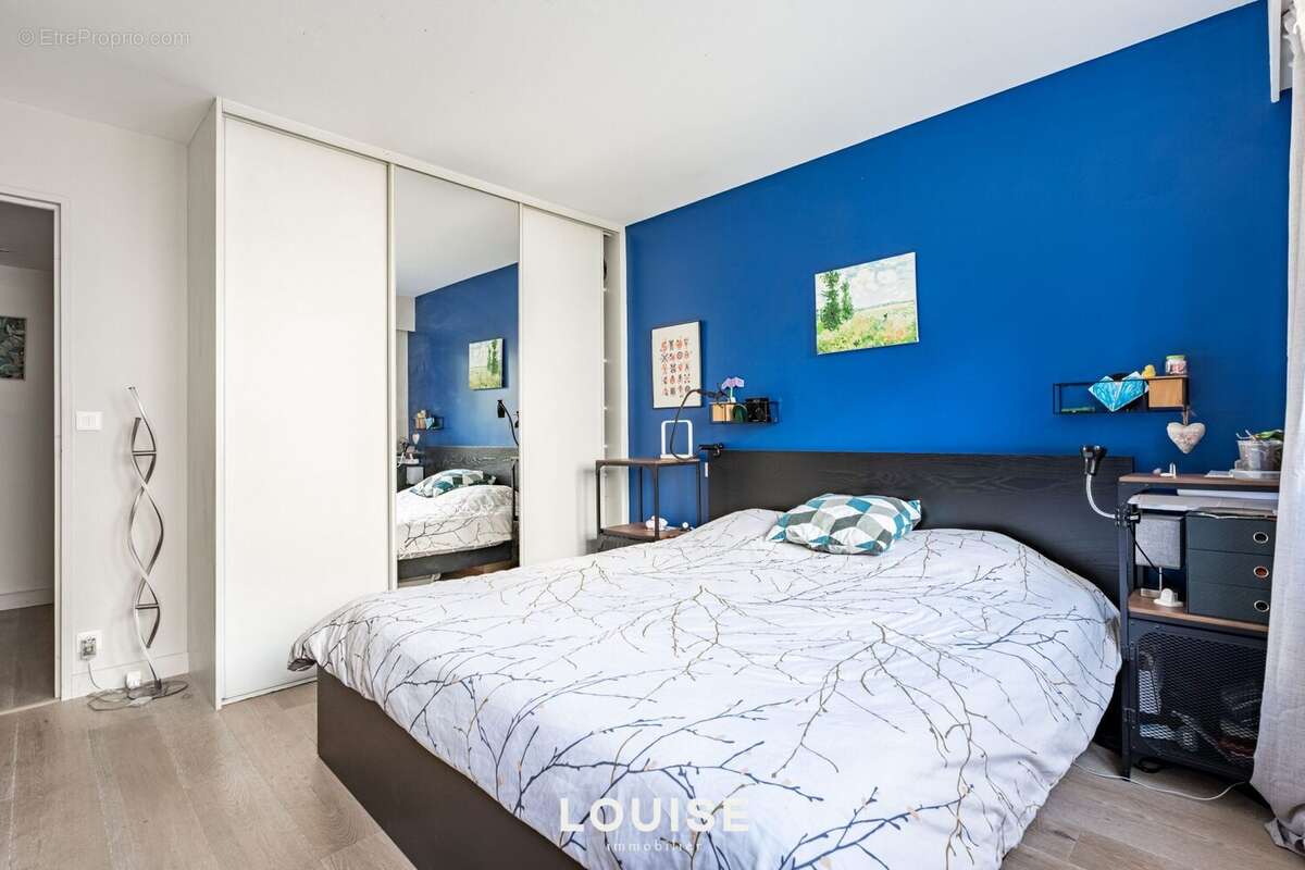 Appartement à VILLE-D&#039;AVRAY