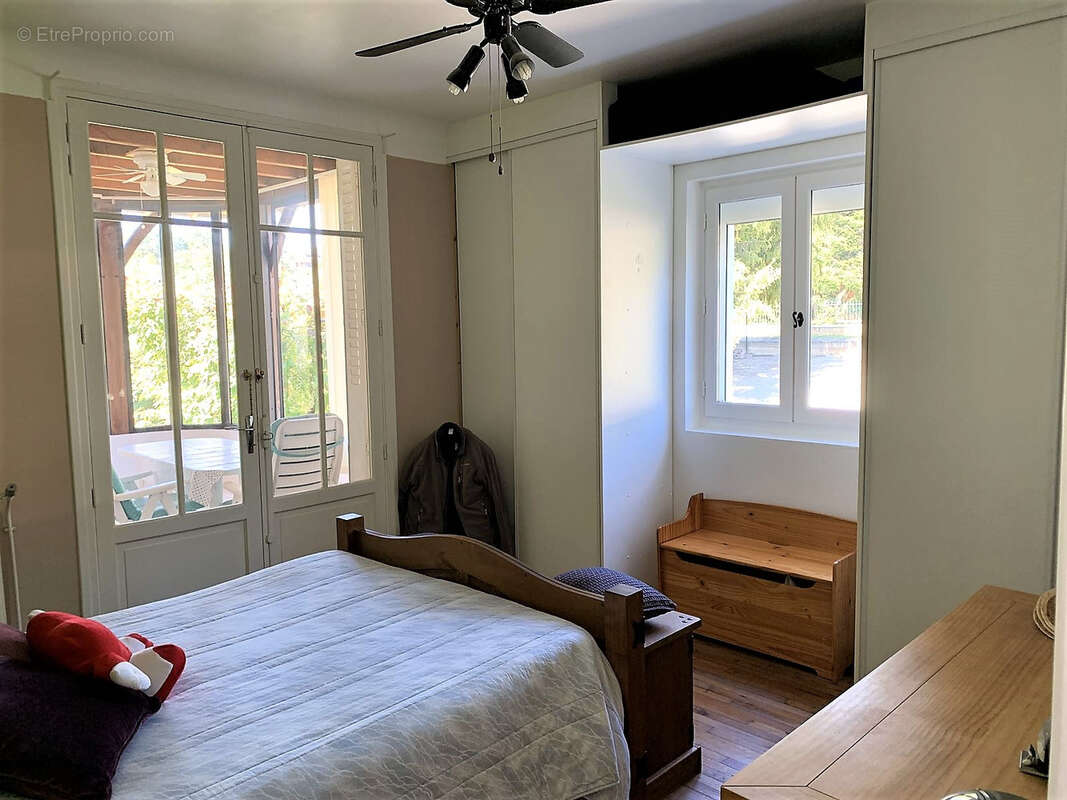 Maison à TERRASSON-LAVILLEDIEU