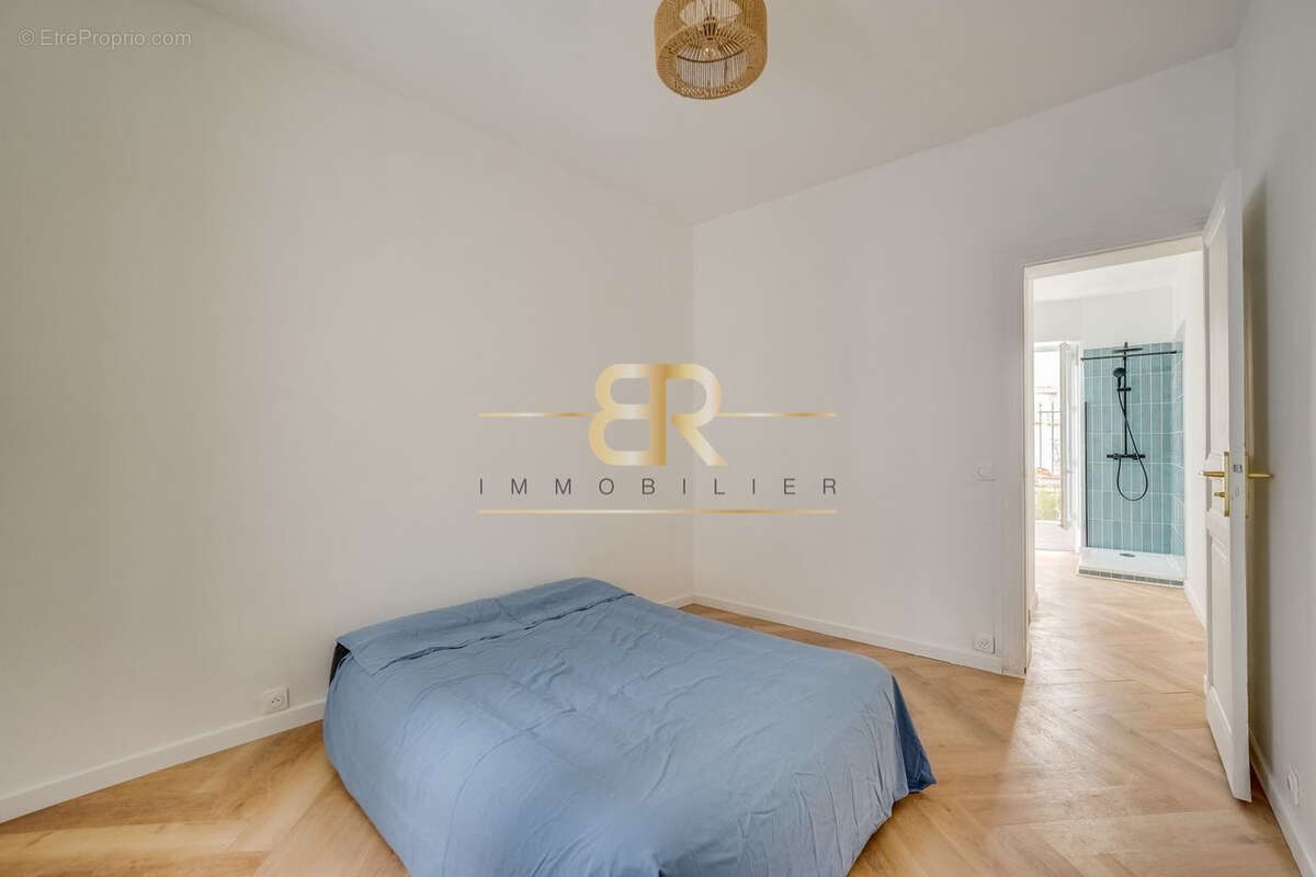 Appartement à PARIS-10E