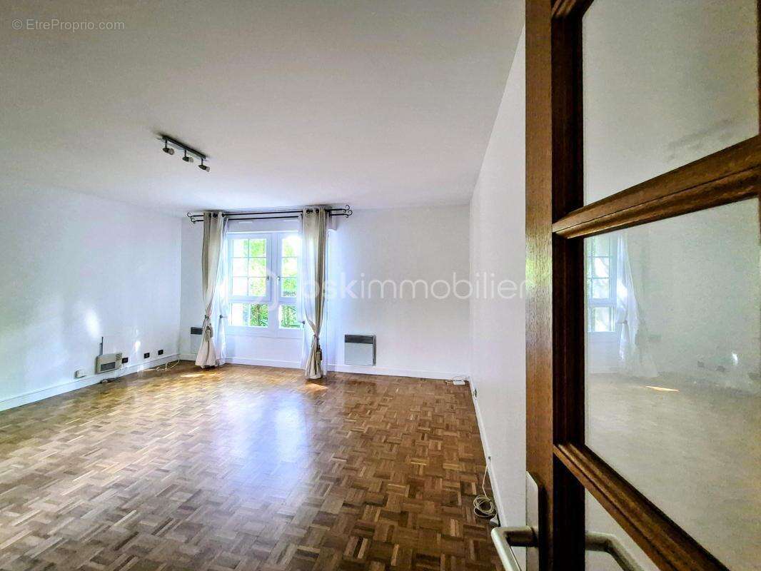 Centre ville de Châtillon - Appartement 2 pièces de 55m² avec parking - photo 4