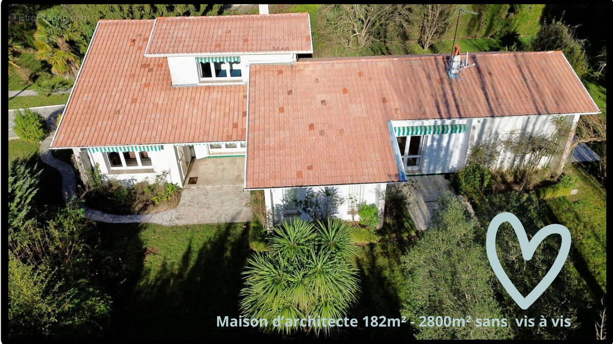 Maison à TARNOS