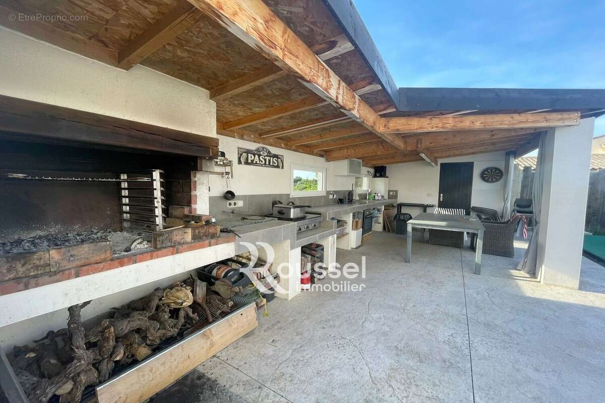 Maison à POUSSAN