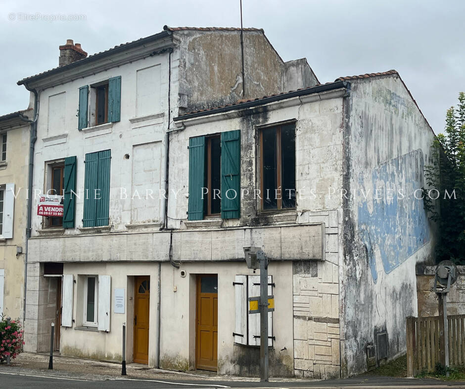 Appartement à TONNAY-CHARENTE