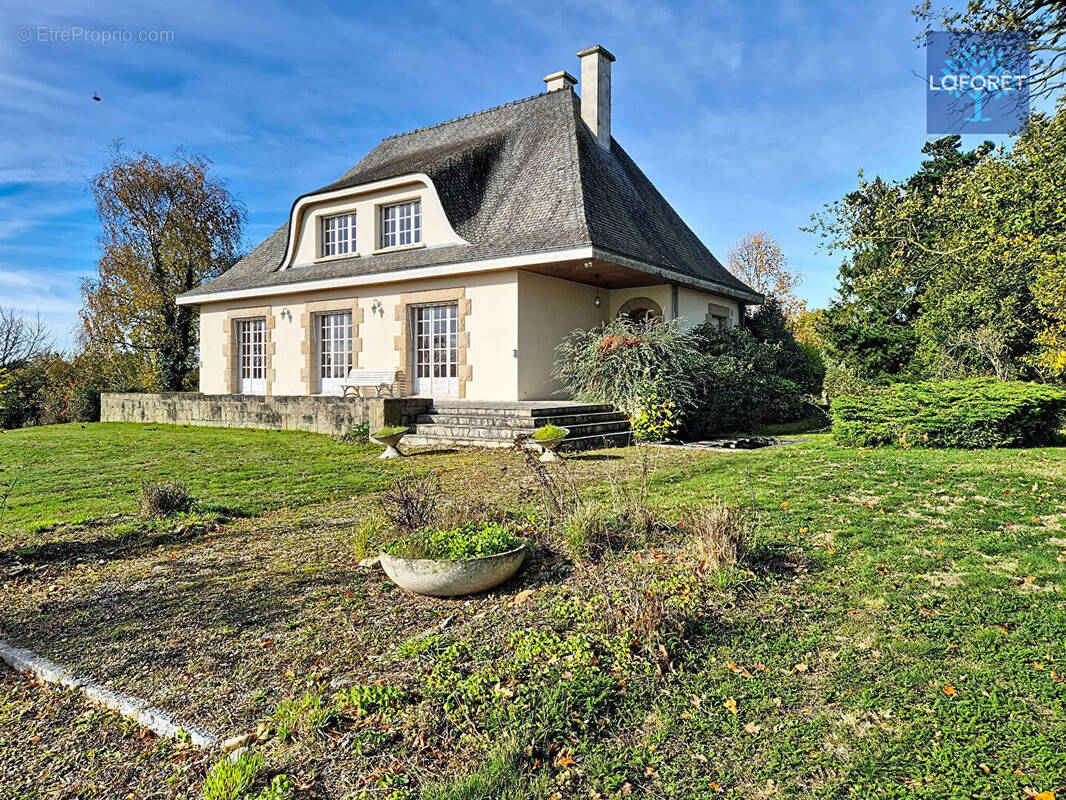 Maison à NOYAL-CHATILLON-SUR-SEICHE