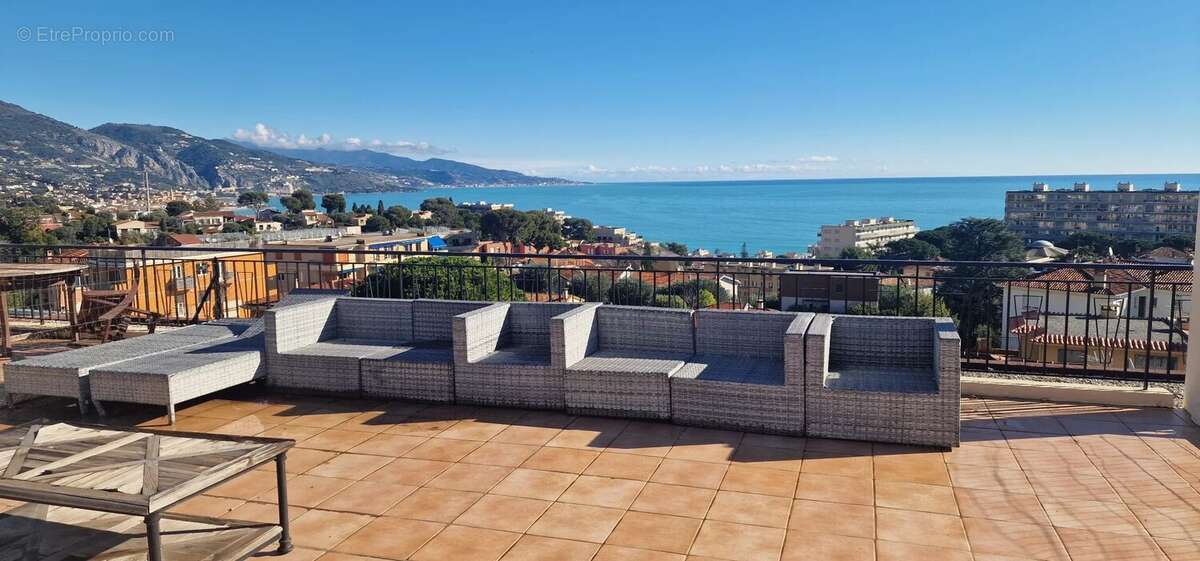 Appartement à ROQUEBRUNE-CAP-MARTIN