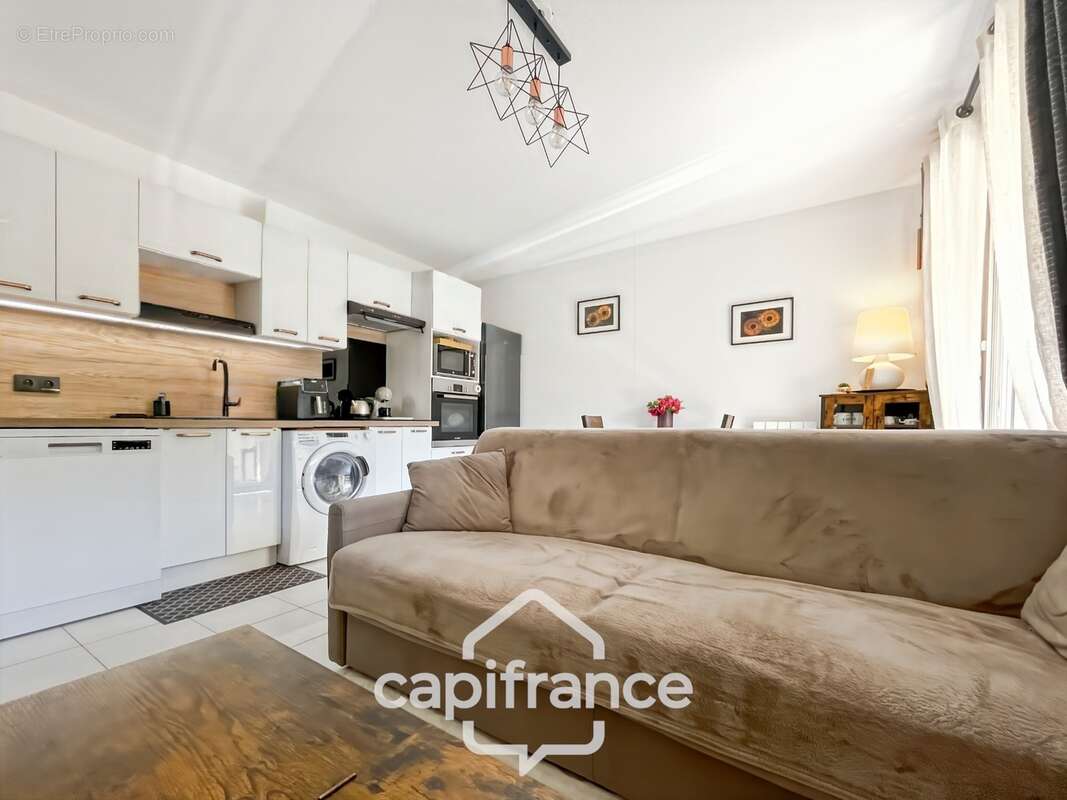 Appartement 40m2 rénové et climatisé, en rez de jardin , une chambre et sa salle de douche, sa terrasse couverte ,, piscine rési - photo 10