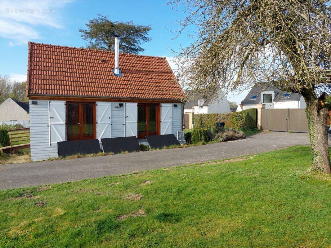 Maison à SAINT-JEAN-LES-DEUX-JUMEAUX