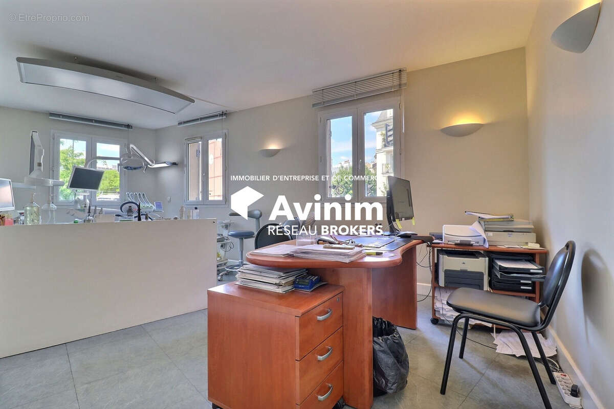 Commerce à COLOMBES