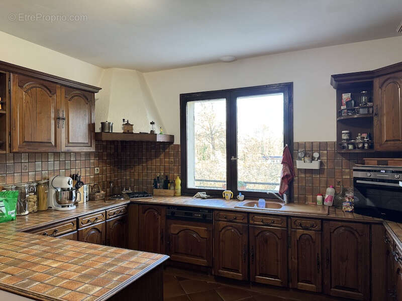 Maison à SAINT-PIERRE-DU-PALAIS