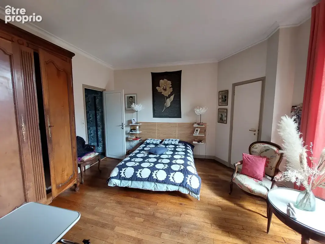 Maison familiale avec dépendances et jardin en centre-ville de La Flèche ! - photo 6