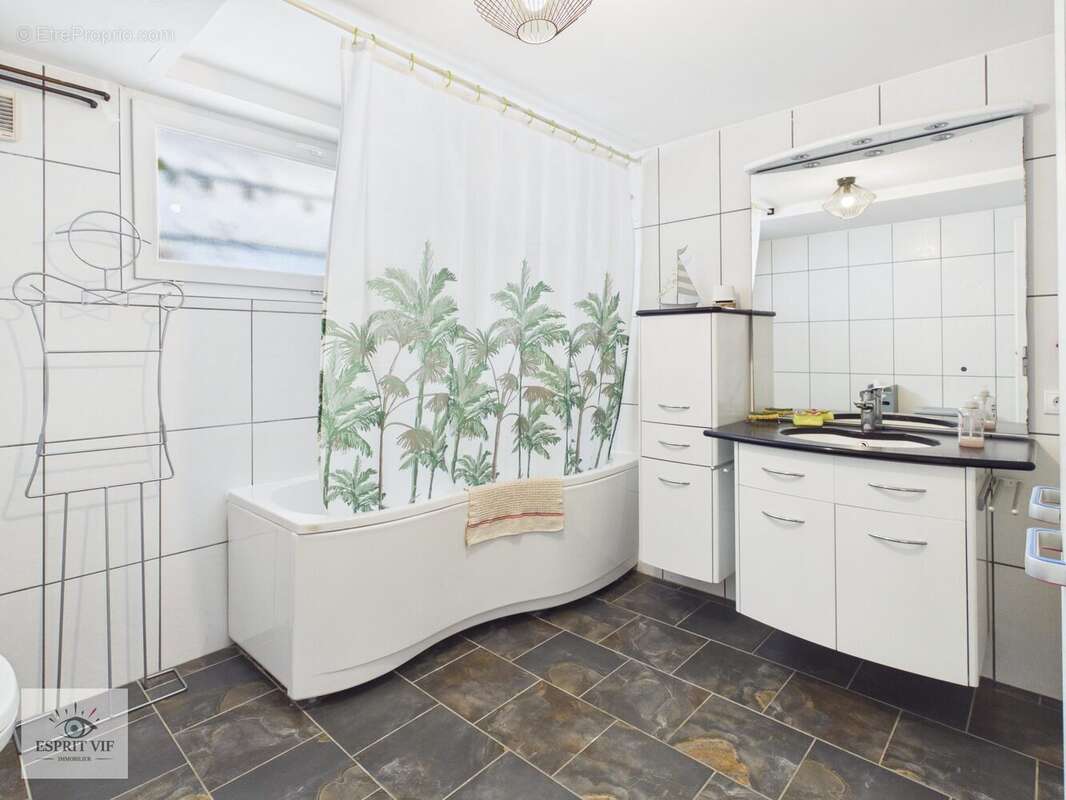 Maison 143 m² à Seichamps  - photo 4
