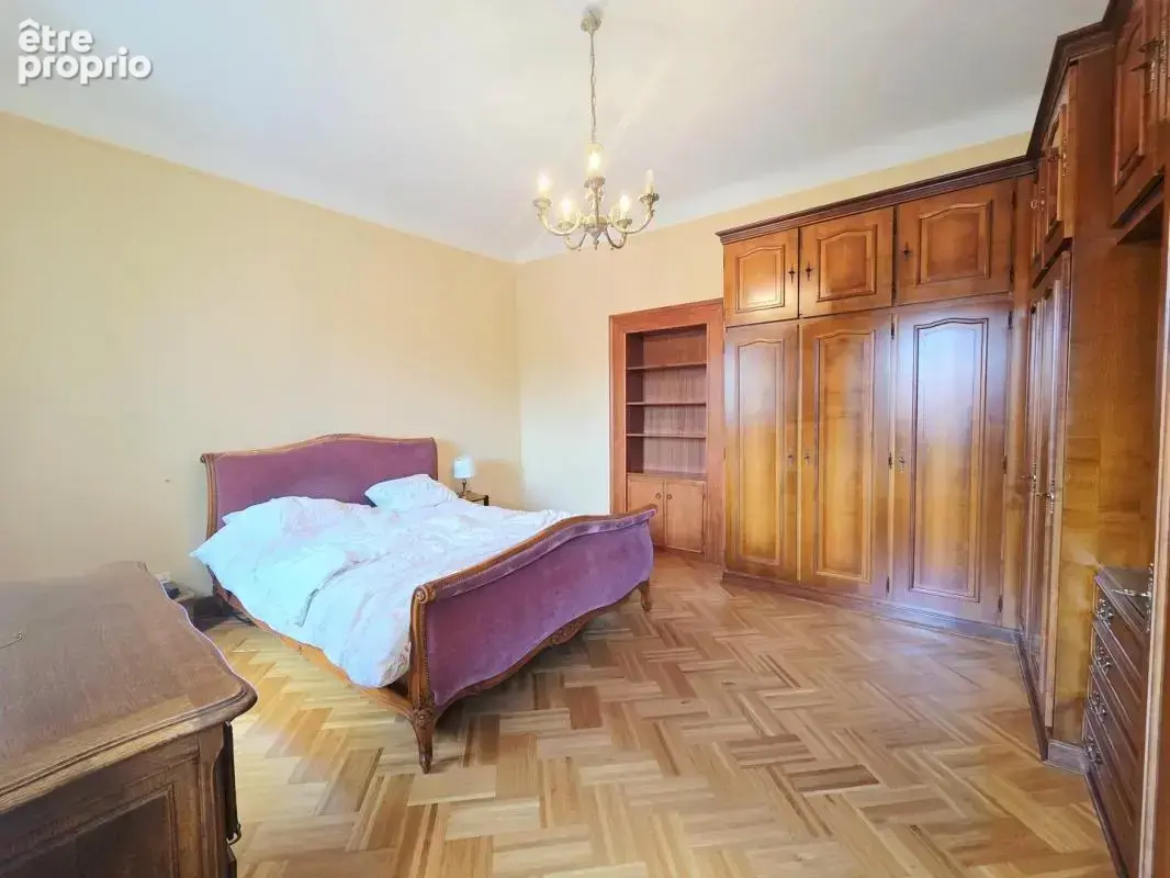 Exclusivité — Maison familiale de 220 m2 environ avec jardin - photo 5