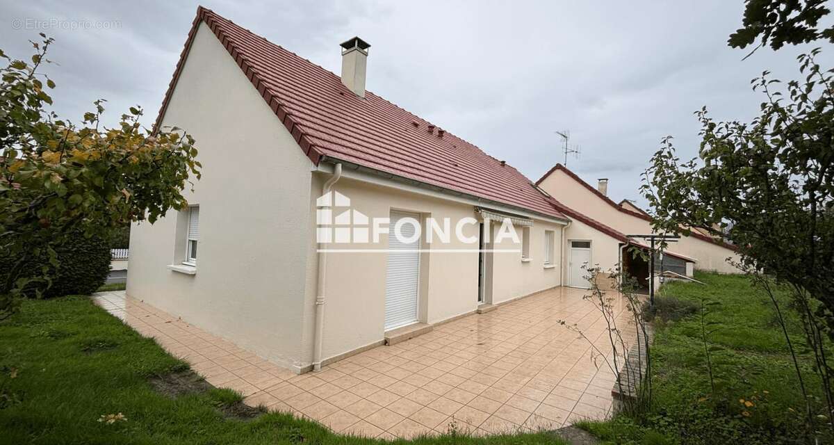 Maison à BEAUMONT-SUR-SARTHE