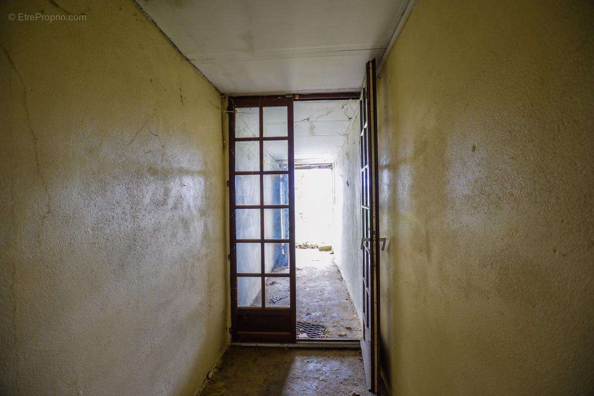 Maison à SAINT-LAURENT-DES-ARBRES